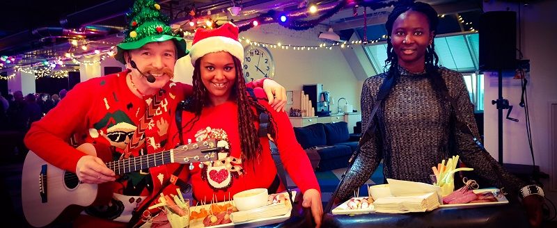 Foute kerstparty - het foute kerstfeest met livemuziek, dj, decoratie - compleet verzorgd kerstfeest