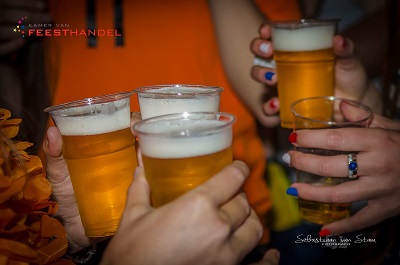 vrijmibo - De gezelligste vrijdag middag borrel met live muziek - personeelsfeest, bedrijfsfeest, verjaardag, jubileum, straatfeest, feestdag, bruiloft of gewoon feest - alles is mogelijk - feest op maat voor een vaste prijs!